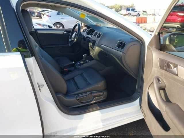 Фольксваген Джетта 2018 в Львове на Automoto.ua Белый Фольксваген Джетта, объемом двигателя 0 л и пробегом 75 тыс. км за 1500 $, фото 4 на Automoto.ua