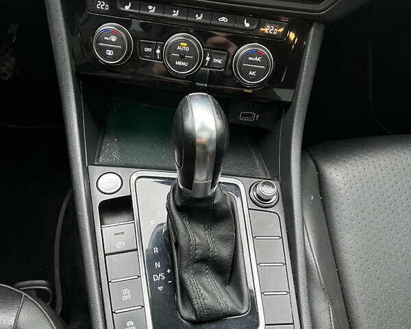 Белый Фольксваген Джетта, объемом двигателя 1.4 л и пробегом 170 тыс. км за 14500 $, фото 24 на Automoto.ua