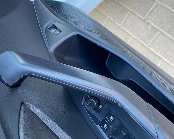 Белый Фольксваген Джетта, объемом двигателя 1.4 л и пробегом 129 тыс. км за 13999 $, фото 18 на Automoto.ua