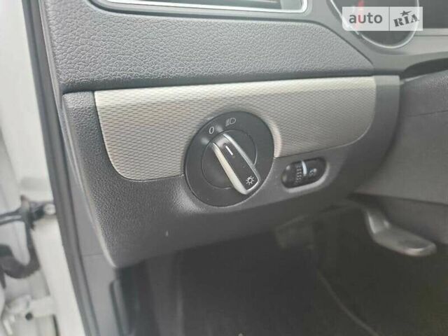 Белый Фольксваген Джетта, объемом двигателя 1.4 л и пробегом 105 тыс. км за 3000 $, фото 27 на Automoto.ua