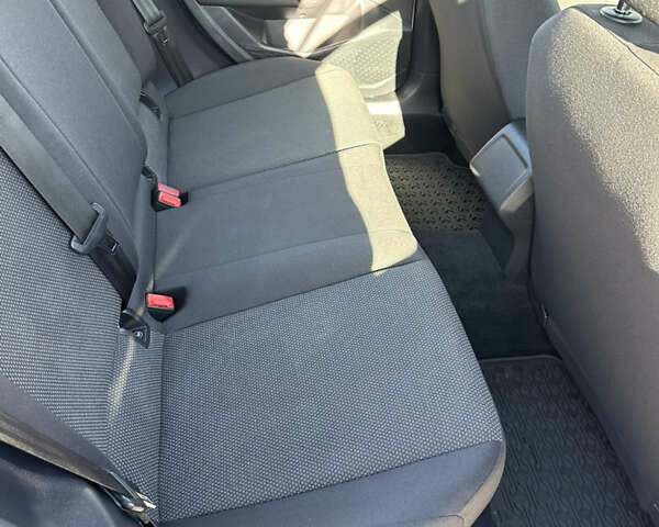 Белый Фольксваген Джетта, объемом двигателя 1.4 л и пробегом 99 тыс. км за 16000 $, фото 15 на Automoto.ua