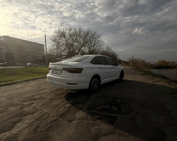 Белый Фольксваген Джетта, объемом двигателя 1.4 л и пробегом 180 тыс. км за 15999 $, фото 5 на Automoto.ua