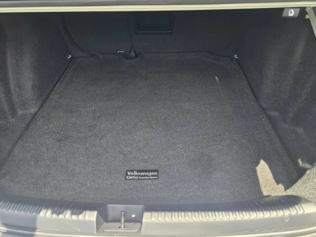 Белый Фольксваген Джетта, объемом двигателя 1.8 л и пробегом 43 тыс. км за 8000 $, фото 13 на Automoto.ua