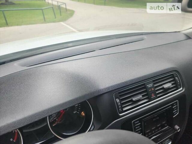 Белый Фольксваген Джетта, объемом двигателя 1.4 л и пробегом 105 тыс. км за 3000 $, фото 14 на Automoto.ua