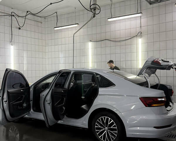 Білий Фольксваген Джетта, об'ємом двигуна 1.4 л та пробігом 126 тис. км за 17000 $, фото 4 на Automoto.ua