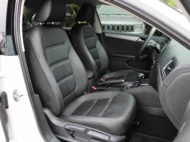 Белый Фольксваген Джетта, объемом двигателя 1.4 л и пробегом 36 тыс. км за 2250 $, фото 9 на Automoto.ua