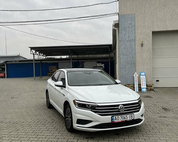 Белый Фольксваген Джетта, объемом двигателя 1.4 л и пробегом 170 тыс. км за 14500 $, фото 2 на Automoto.ua