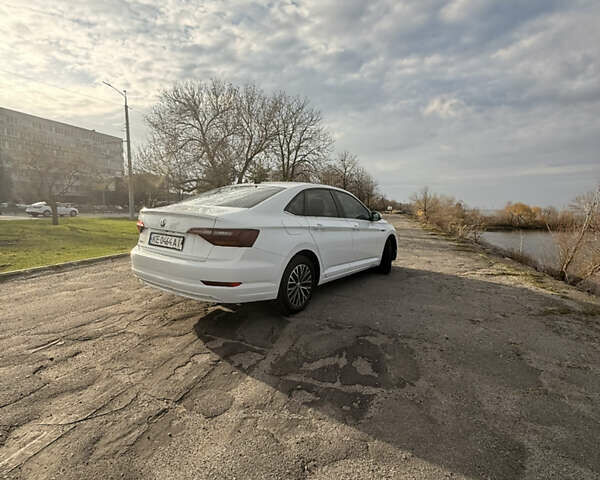 Белый Фольксваген Джетта, объемом двигателя 1.4 л и пробегом 180 тыс. км за 15999 $, фото 4 на Automoto.ua