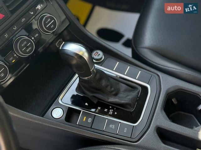 Белый Фольксваген Джетта, объемом двигателя 1.4 л и пробегом 88 тыс. км за 17400 $, фото 10 на Automoto.ua