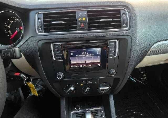 Белый Фольксваген Джетта, объемом двигателя 1.4 л и пробегом 88 тыс. км за 7900 $, фото 13 на Automoto.ua