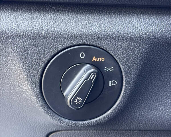 Белый Фольксваген Джетта, объемом двигателя 1.4 л и пробегом 85 тыс. км за 15150 $, фото 29 на Automoto.ua