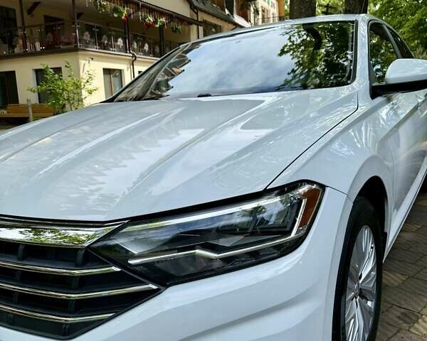 Белый Фольксваген Джетта, объемом двигателя 1.4 л и пробегом 71 тыс. км за 15000 $, фото 1 на Automoto.ua