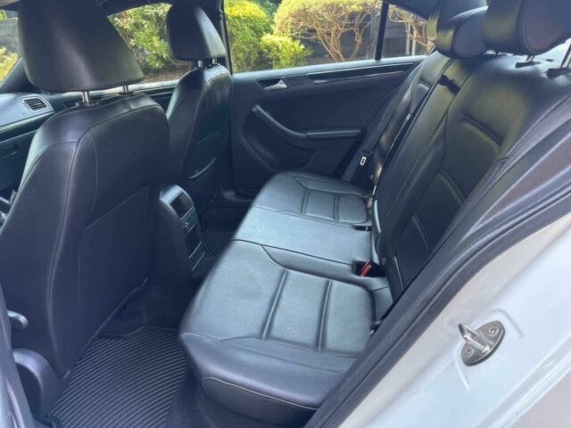 Белый Фольксваген Джетта, объемом двигателя 1.8 л и пробегом 49 тыс. км за 2100 $, фото 11 на Automoto.ua