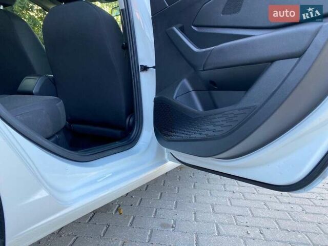 Белый Фольксваген Джетта, объемом двигателя 1.4 л и пробегом 129 тыс. км за 13999 $, фото 22 на Automoto.ua