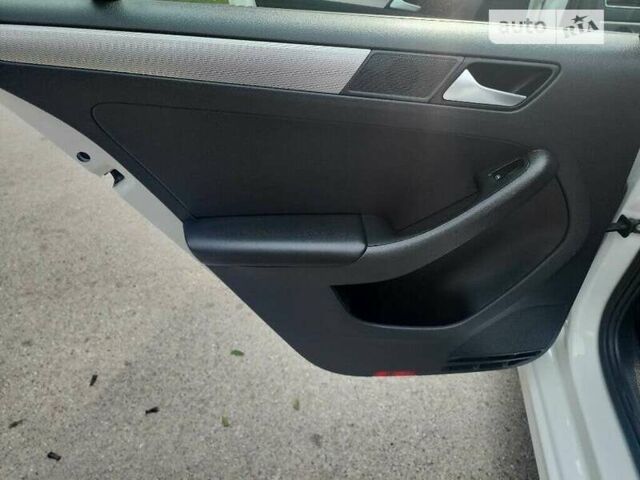 Белый Фольксваген Джетта, объемом двигателя 1.4 л и пробегом 105 тыс. км за 3000 $, фото 35 на Automoto.ua