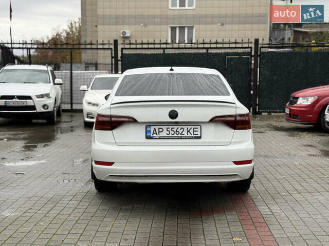 Белый Фольксваген Джетта, объемом двигателя 1.4 л и пробегом 98 тыс. км за 13000 $, фото 4 на Automoto.ua
