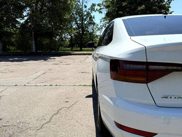 Белый Фольксваген Джетта, объемом двигателя 1.4 л и пробегом 130 тыс. км за 12800 $, фото 6 на Automoto.ua