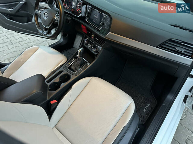 Білий Фольксваген Джетта, об'ємом двигуна 1.4 л та пробігом 83 тис. км за 16000 $, фото 18 на Automoto.ua