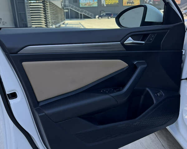 Белый Фольксваген Джетта, объемом двигателя 1.4 л и пробегом 65 тыс. км за 16800 $, фото 19 на Automoto.ua