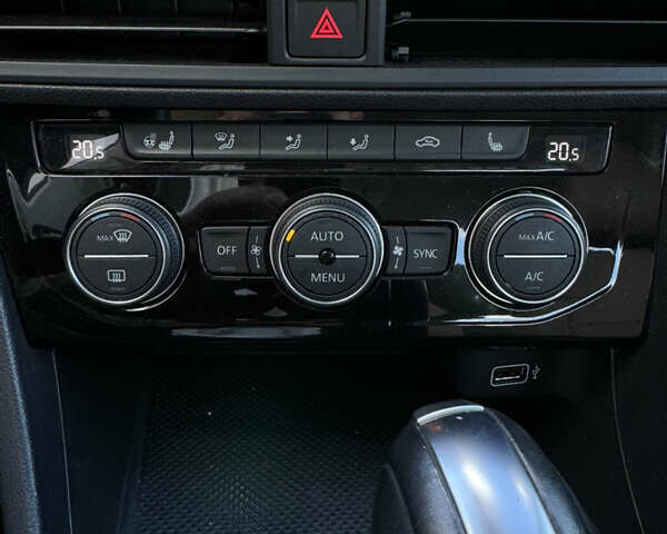 Белый Фольксваген Джетта, объемом двигателя 1.4 л и пробегом 65 тыс. км за 16800 $, фото 21 на Automoto.ua