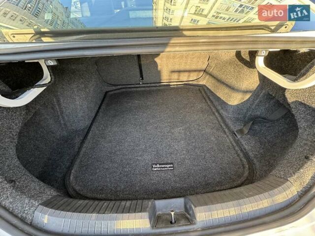 Белый Фольксваген Джетта, объемом двигателя 2 л и пробегом 30 тыс. км за 16000 $, фото 20 на Automoto.ua