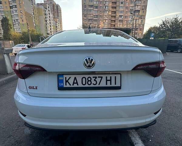 Белый Фольксваген Джетта, объемом двигателя 2 л и пробегом 30 тыс. км за 16000 $, фото 1 на Automoto.ua