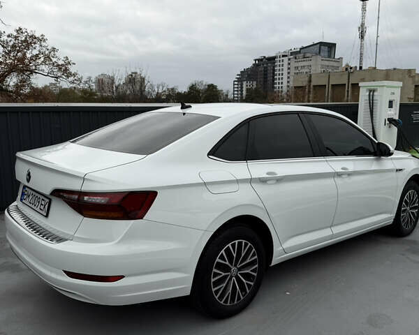 Белый Фольксваген Джетта, объемом двигателя 1.4 л и пробегом 55 тыс. км за 18000 $, фото 3 на Automoto.ua