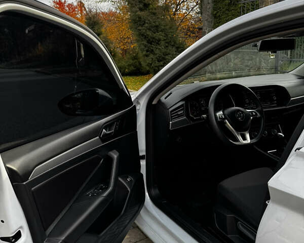 Белый Фольксваген Джетта, объемом двигателя 1.4 л и пробегом 178 тыс. км за 13200 $, фото 25 на Automoto.ua