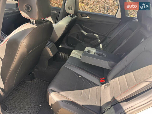 Белый Фольксваген Джетта, объемом двигателя 1.98 л и пробегом 115 тыс. км за 21800 $, фото 19 на Automoto.ua