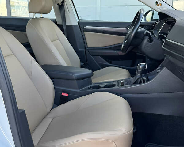 Белый Фольксваген Джетта, объемом двигателя 1.4 л и пробегом 65 тыс. км за 16800 $, фото 31 на Automoto.ua