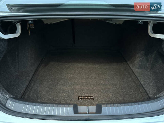 Білий Фольксваген Джетта, об'ємом двигуна 1.4 л та пробігом 83 тис. км за 16000 $, фото 30 на Automoto.ua