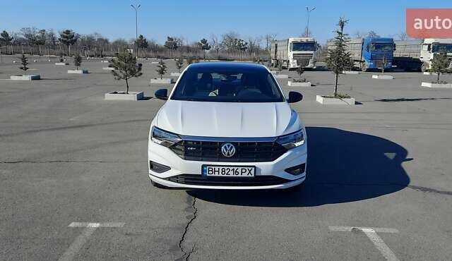 Белый Фольксваген Джетта, объемом двигателя 1.4 л и пробегом 51 тыс. км за 17900 $, фото 1 на Automoto.ua