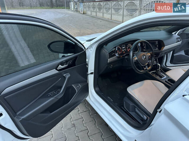Білий Фольксваген Джетта, об'ємом двигуна 1.4 л та пробігом 83 тис. км за 16000 $, фото 15 на Automoto.ua
