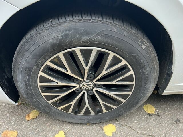 Білий Фольксваген Джетта, об'ємом двигуна 1.4 л та пробігом 180 тис. км за 13300 $, фото 9 на Automoto.ua