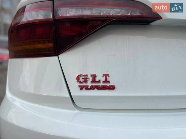 Белый Фольксваген Джетта, объемом двигателя 1.98 л и пробегом 61 тыс. км за 16500 $, фото 9 на Automoto.ua