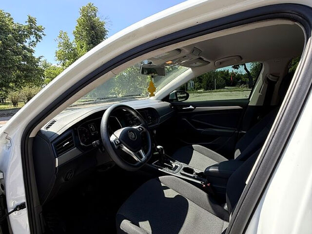 Белый Фольксваген Джетта, объемом двигателя 1.4 л и пробегом 130 тыс. км за 12800 $, фото 12 на Automoto.ua