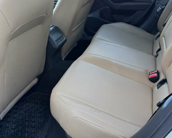 Белый Фольксваген Джетта, объемом двигателя 1.4 л и пробегом 65 тыс. км за 16800 $, фото 27 на Automoto.ua