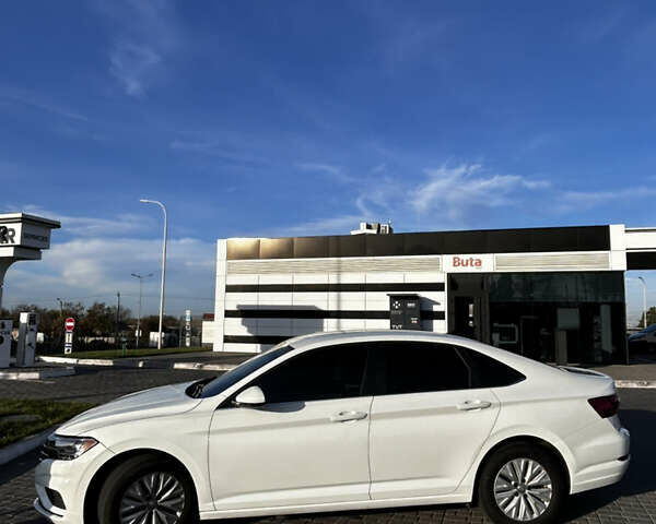 Белый Фольксваген Джетта, объемом двигателя 1.4 л и пробегом 195 тыс. км за 13000 $, фото 3 на Automoto.ua