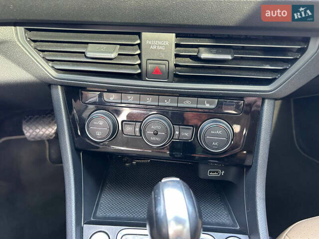 Білий Фольксваген Джетта, об'ємом двигуна 1.4 л та пробігом 100 тис. км за 14500 $, фото 19 на Automoto.ua