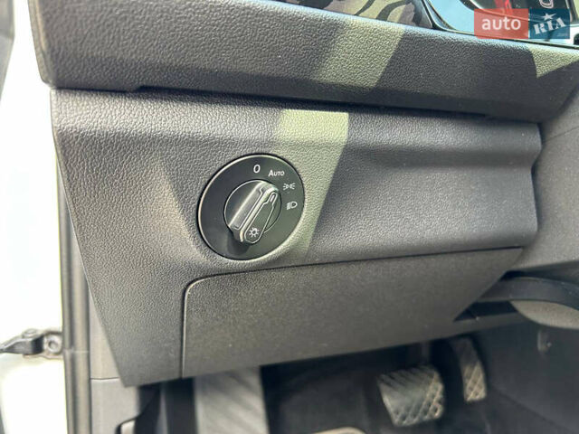 Білий Фольксваген Джетта, об'ємом двигуна 1.4 л та пробігом 100 тис. км за 14500 $, фото 25 на Automoto.ua