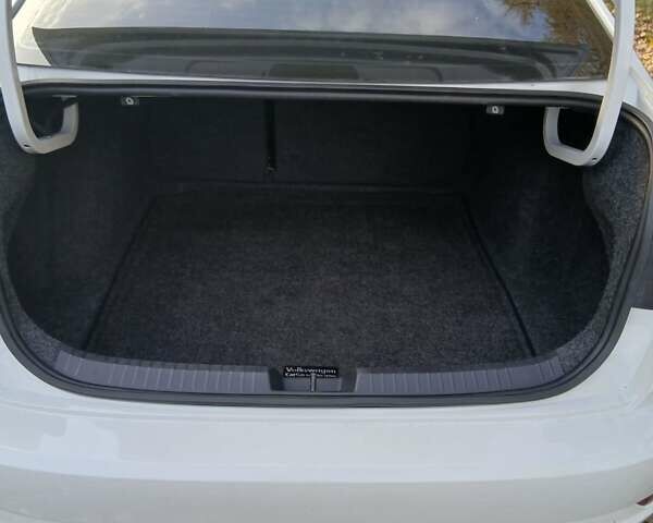 Белый Фольксваген Джетта, объемом двигателя 1.4 л и пробегом 73 тыс. км за 15900 $, фото 15 на Automoto.ua