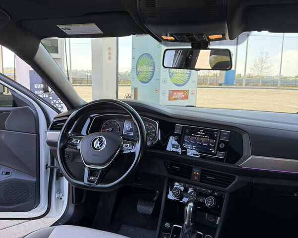Білий Фольксваген Джетта, об'ємом двигуна 1.4 л та пробігом 120 тис. км за 15999 $, фото 23 на Automoto.ua