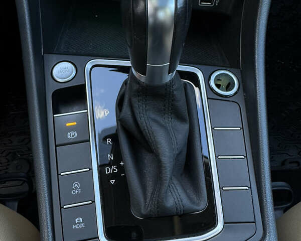 Белый Фольксваген Джетта, объемом двигателя 1.4 л и пробегом 65 тыс. км за 16800 $, фото 20 на Automoto.ua