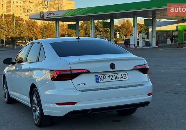 Белый Фольксваген Джетта, объемом двигателя 1.4 л и пробегом 99 тыс. км за 16800 $, фото 4 на Automoto.ua