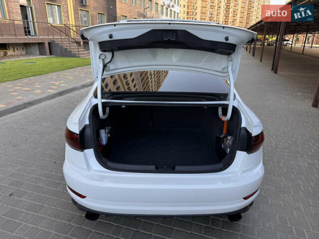 Белый Фольксваген Джетта, объемом двигателя 1.98 л и пробегом 115 тыс. км за 21800 $, фото 9 на Automoto.ua