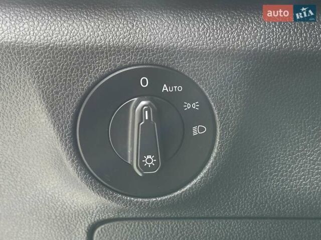 Білий Фольксваген Джетта, об'ємом двигуна 1.4 л та пробігом 31 тис. км за 15999 $, фото 17 на Automoto.ua