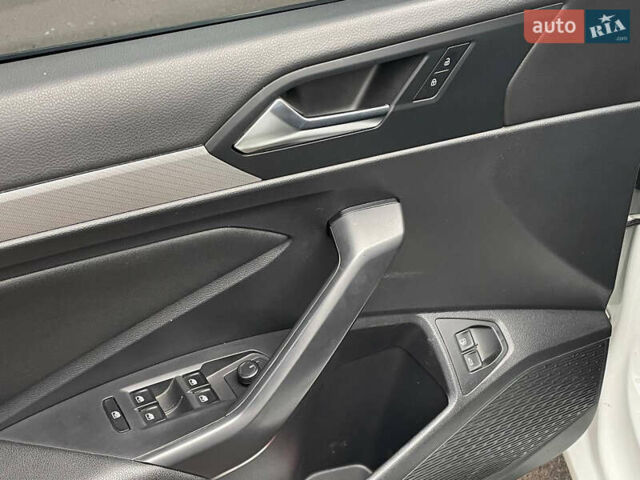 Белый Фольксваген Джетта, объемом двигателя 1.4 л и пробегом 26 тыс. км за 17900 $, фото 23 на Automoto.ua