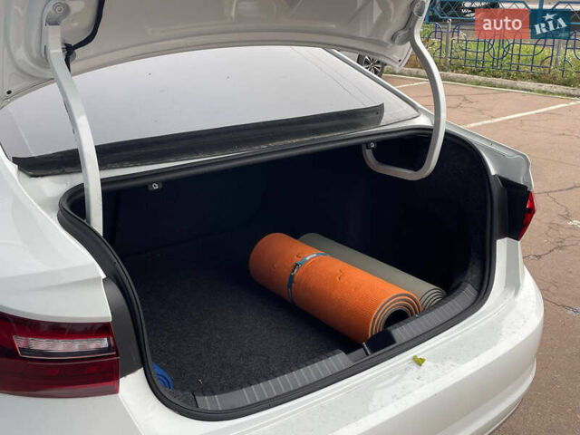 Белый Фольксваген Джетта, объемом двигателя 1.4 л и пробегом 26 тыс. км за 17900 $, фото 29 на Automoto.ua