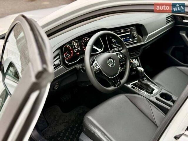Белый Фольксваген Джетта, объемом двигателя 1.4 л и пробегом 69 тыс. км за 18800 $, фото 17 на Automoto.ua