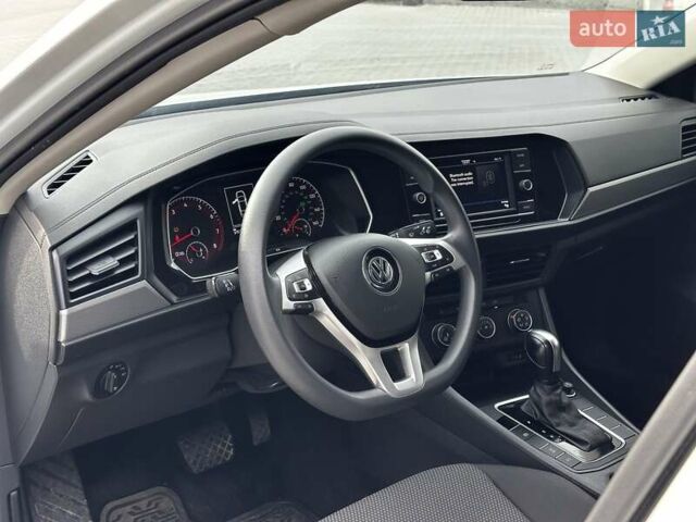 Білий Фольксваген Джетта, об'ємом двигуна 1.4 л та пробігом 31 тис. км за 15999 $, фото 15 на Automoto.ua